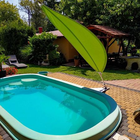 Rozsa Apartman Alsóörs Εξωτερικό φωτογραφία