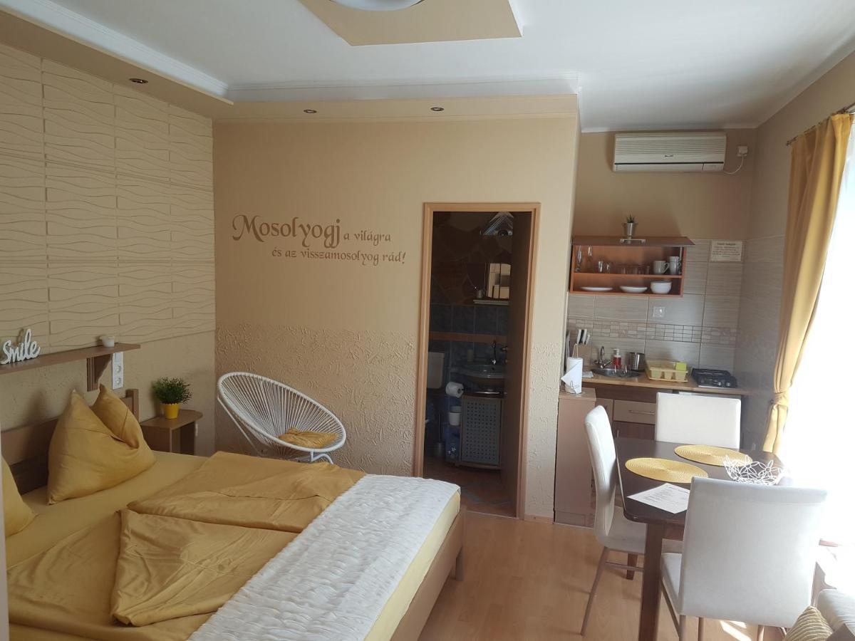 Rozsa Apartman Alsóörs Εξωτερικό φωτογραφία