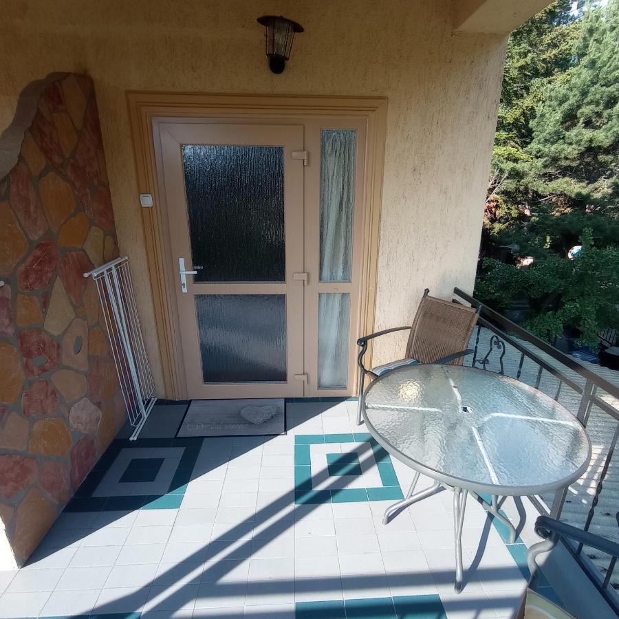 Rozsa Apartman Alsóörs Εξωτερικό φωτογραφία