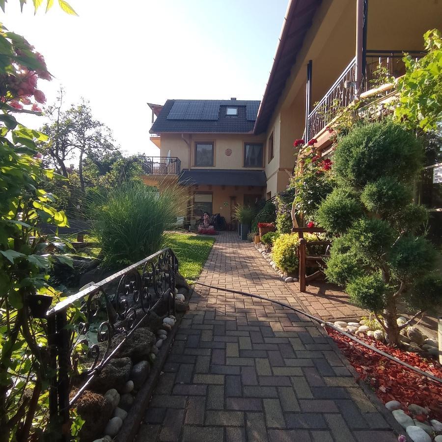 Rozsa Apartman Alsóörs Εξωτερικό φωτογραφία