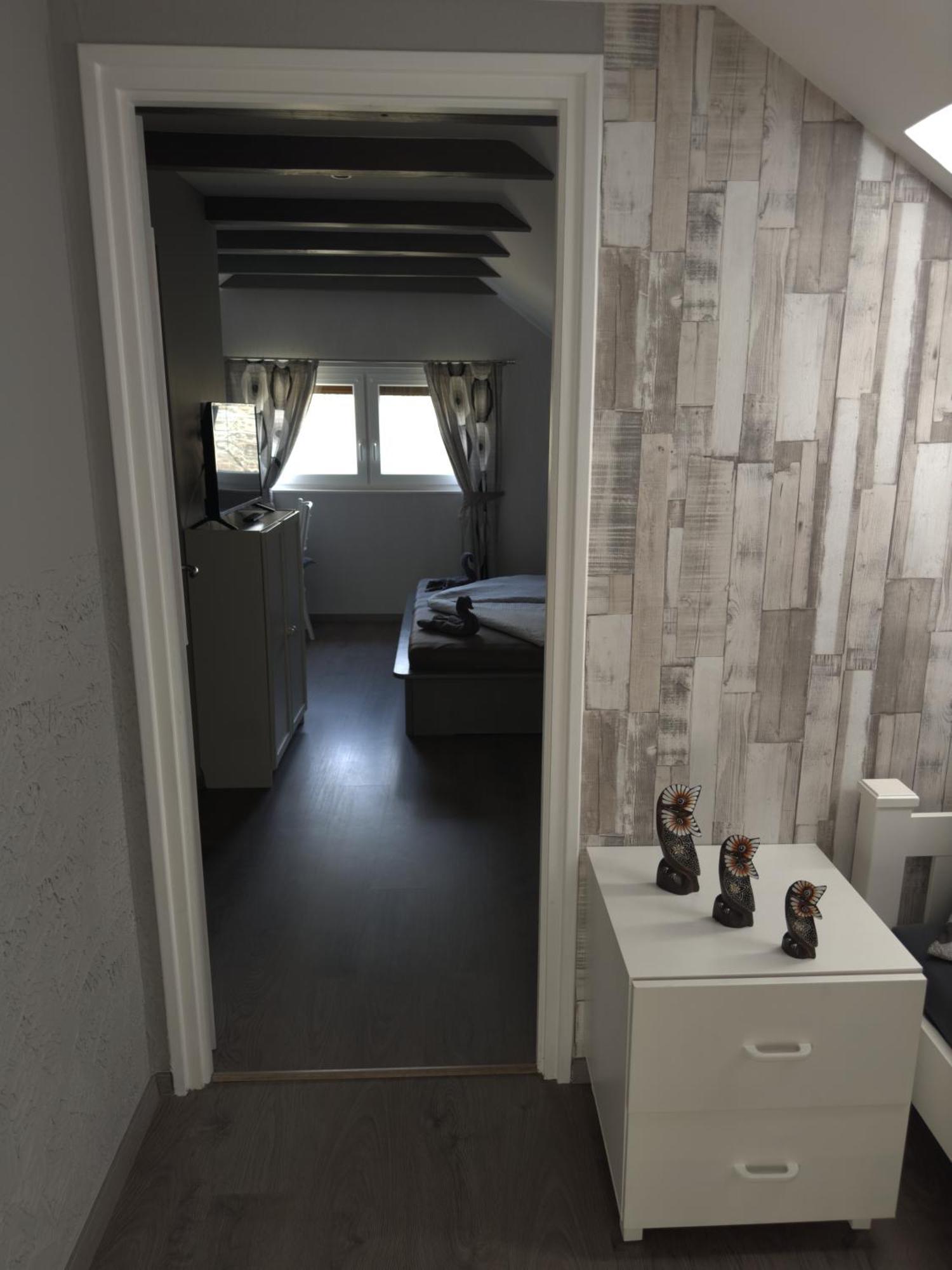 Rozsa Apartman Alsóörs Δωμάτιο φωτογραφία